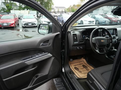 Used 2018 Chevrolet Colorado LT image 14