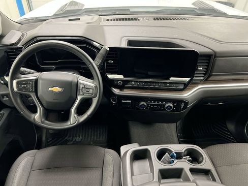 Used 2025 Chevrolet Silverado 2500 LT w/ Safety Package AWD/4WD image 10