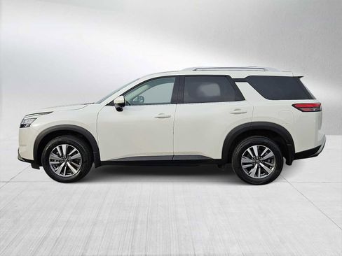 Used 2024 Nissan Pathfinder SL image 10