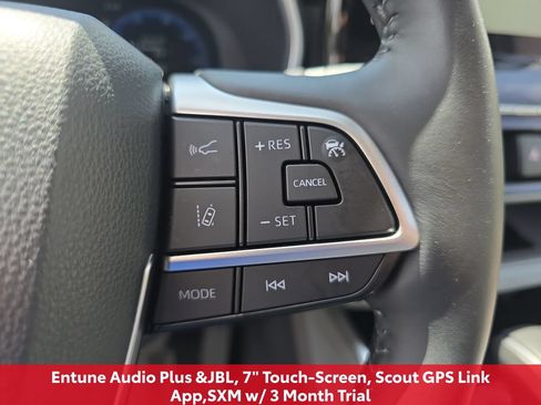 Certified 2024 Toyota Highlander Limited AWD/4WD image 23