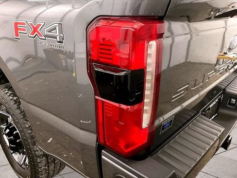 Used 2024 Ford F250 Lariat w/ Sport Appearance Package AWD/4WD image 28