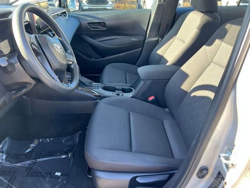 Used 2025 Toyota Corolla LE image 24