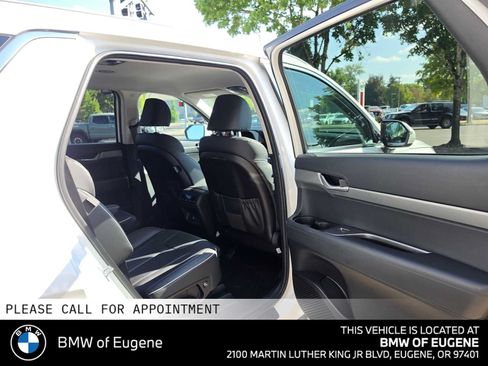 Used 2025 Hyundai Palisade SEL AWD/4WD image 14