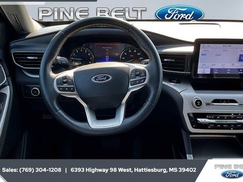 Certified 2024 Ford Explorer XLT w/ Equipment Group 202A image 5