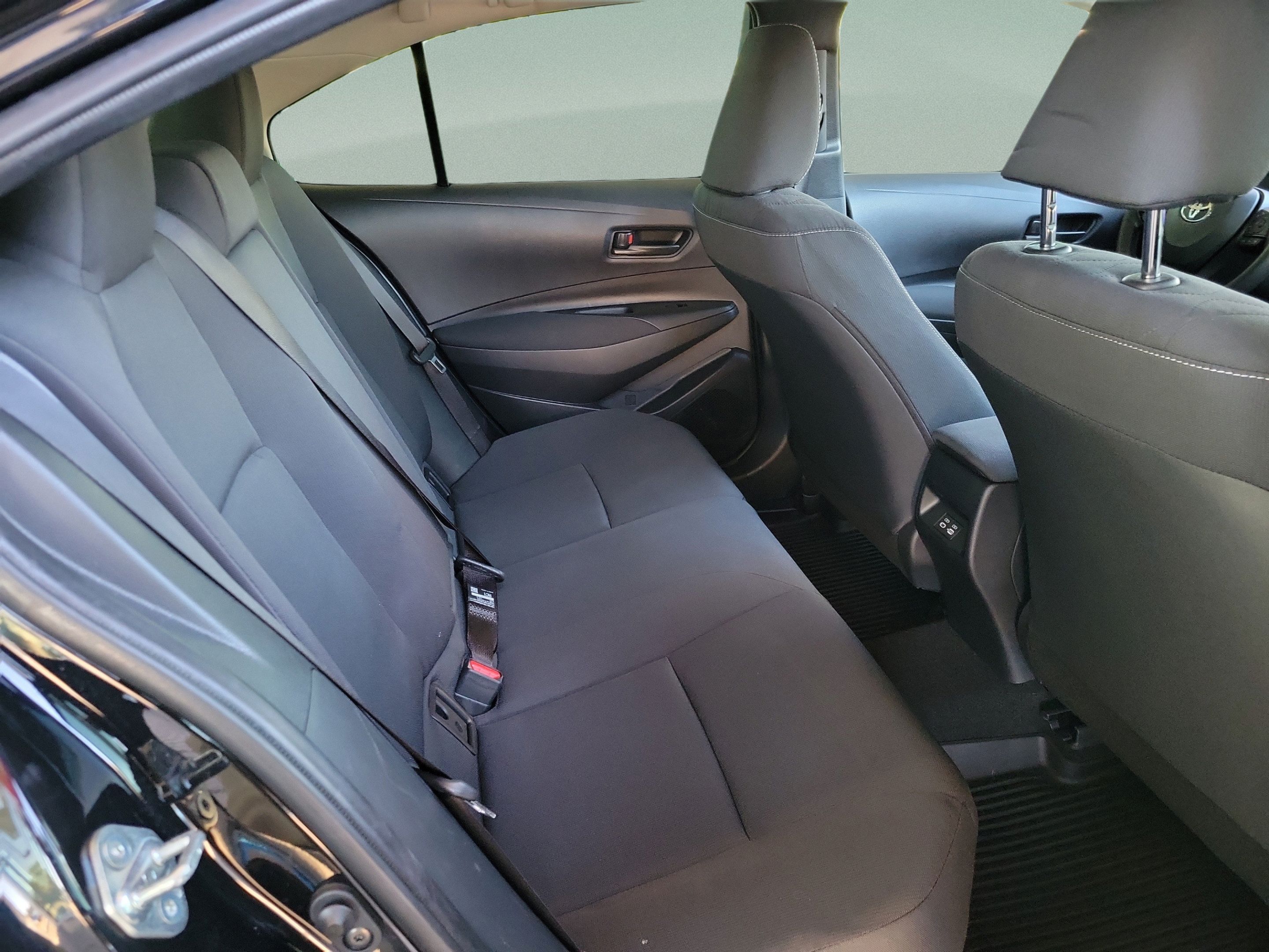 Certified 2026 Toyota Corolla LE FWD image 28