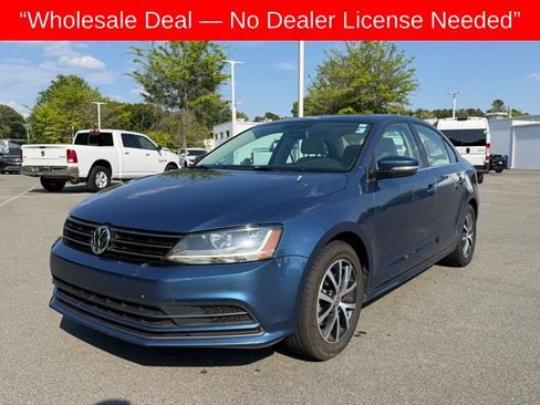 Used 2017 Volkswagen Jetta SE FWD image 1