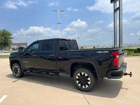 Used 2020 Chevrolet Silverado 2500 Custom w/ Custom Value Package AWD/4WD image 4