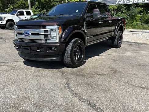 Used 2019 Ford F250 Limited AWD/4WD image 3