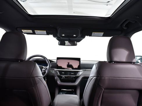 New 2026 Ford Explorer Platinum w/ LUX Leather Package image 17