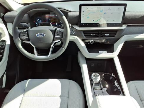 New 2026 Ford Explorer Platinum w/ LUX Leather Package image 16
