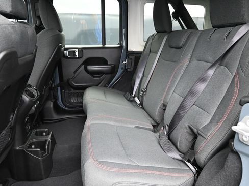 Used 2025 Jeep Wrangler Unlimited Rubicon AWD/4WD image 20