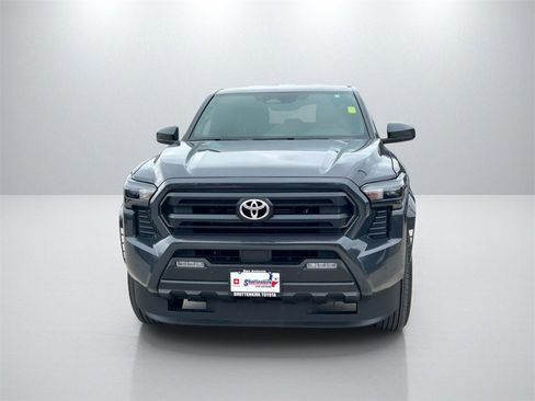 Used 2025 Toyota Tacoma SR5 image 2