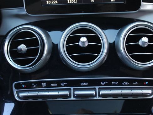 Used 2015 Mercedes-Benz C 300 4MATIC Sedan image 17