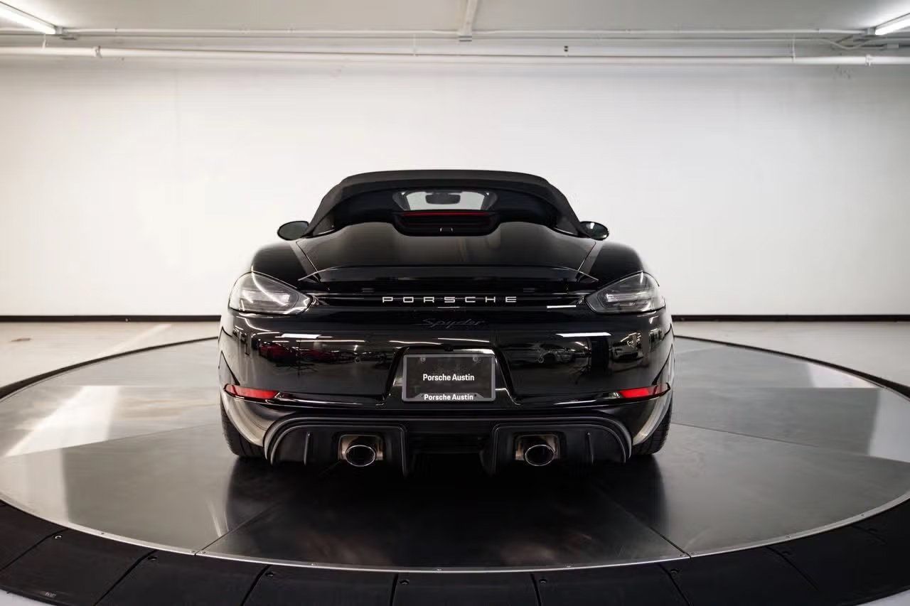Certified 2022 Porsche 718 Boxster Spyder RWD image 6