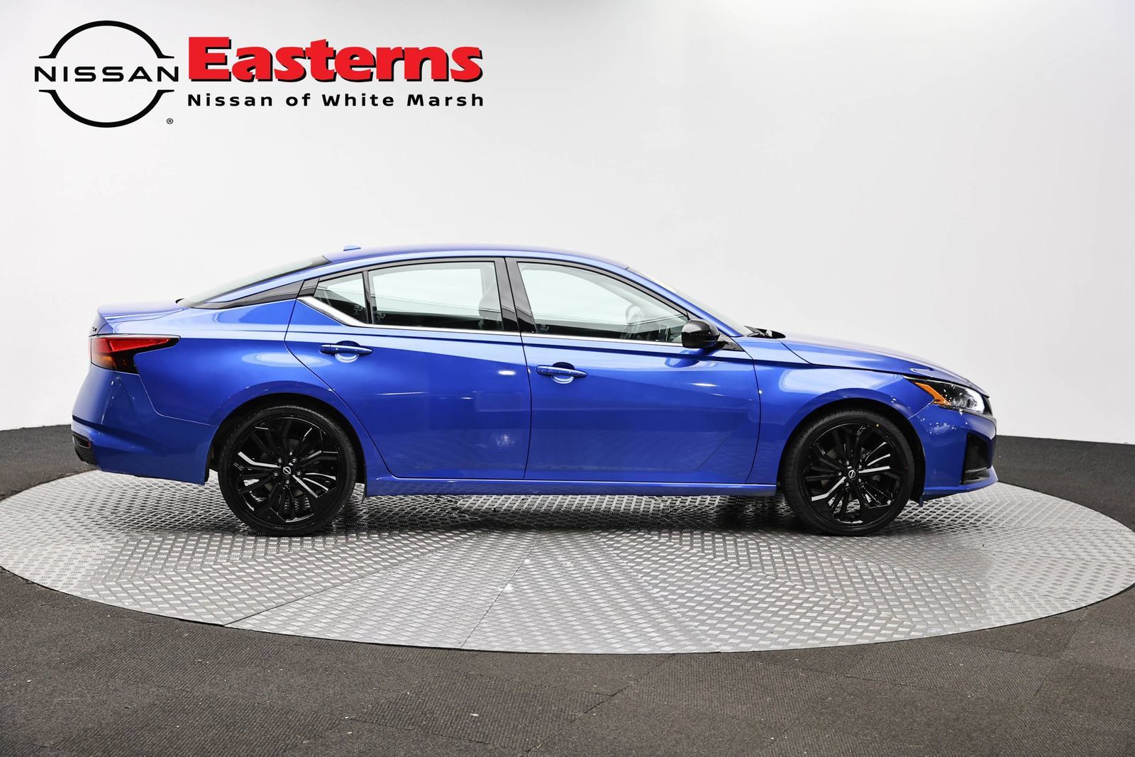 Used 2025 Nissan Altima 2.5 SR FWD image 4