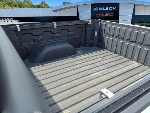 Used 2022 GMC Sierra 1500 SLT w/ SLT Premium Package AWD/4WD image 20