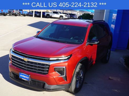 New 2026 Chevrolet Traverse LT w/ Driver Confidence Package image 11