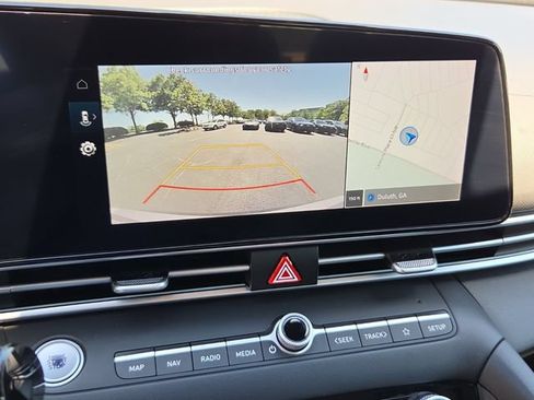 Used 2024 Hyundai Elantra SEL FWD image 21