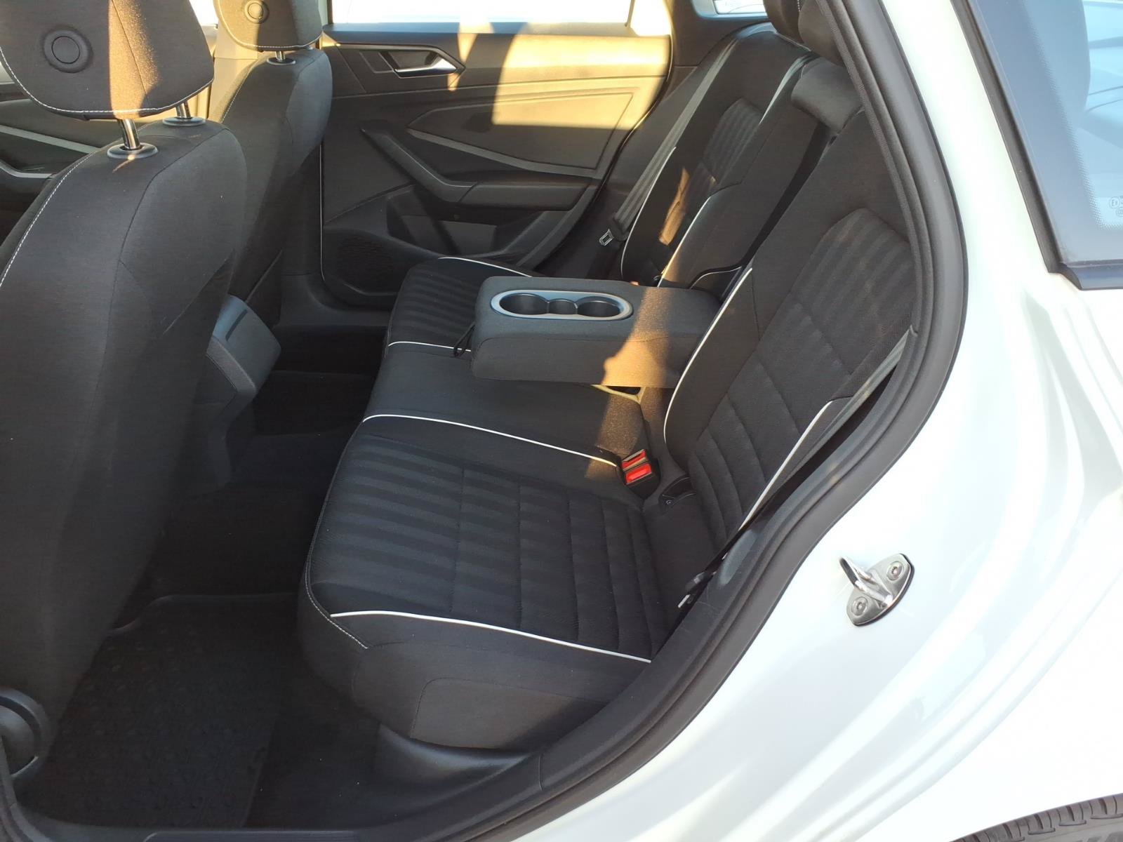 Used 2024 Volkswagen Jetta Sport FWD image 6