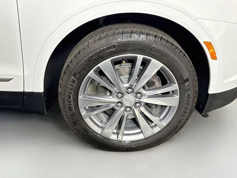 Used 2024 Cadillac XT5 Premium Luxury FWD image 32