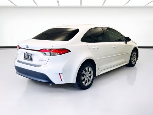 Used 2023 Toyota Corolla LE w/ Carpet Mat Package (TMS) FWD image 4
