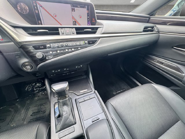 Used 2019 Lexus ES 350 w/ Premium Package FWD image 3
