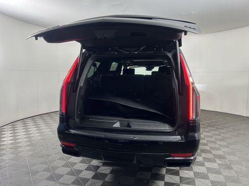 Used 2023 Cadillac Escalade ESV Sport w/ LPO, ONYX Package image 19