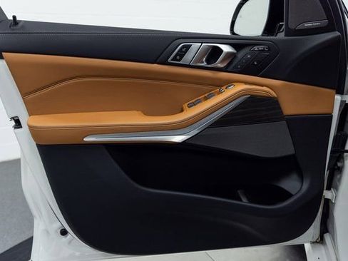 Certified 2023 BMW X7 xDrive40i w/ M Sport Package image 11