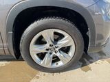 Used 2016 Toyota Highlander Limited image 2