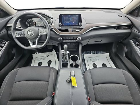 Used 2023 Nissan Altima 2.5 SV FWD image 13