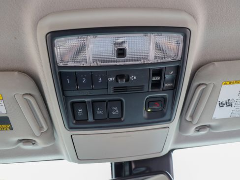 Used 2022 Toyota 4Runner SR5 Premium w/ Moonroof Package AWD/4WD image 63
