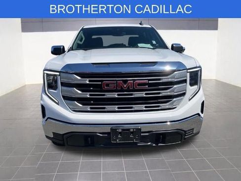 Used 2024 GMC Sierra 1500 SLE AWD/4WD image 2