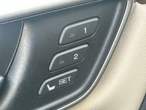 Used 2020 Honda CR-V Touring image 10