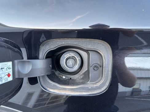 Used 2021 Ford Explorer XLT w/ Equipment Group 202A image 20