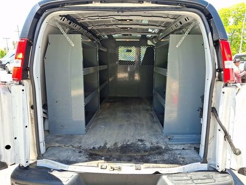 Used 2021 Chevrolet Express 2500 RWD image 12