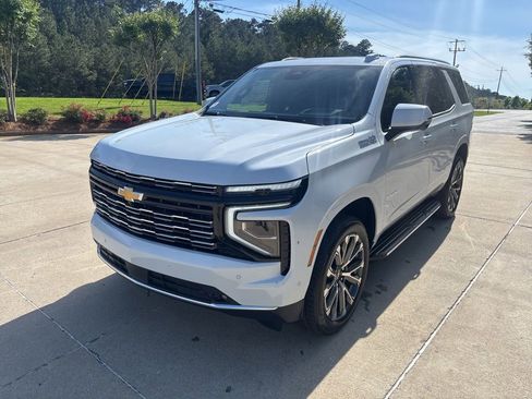 New 2026 Chevrolet Tahoe High Country AWD/4WD image 3