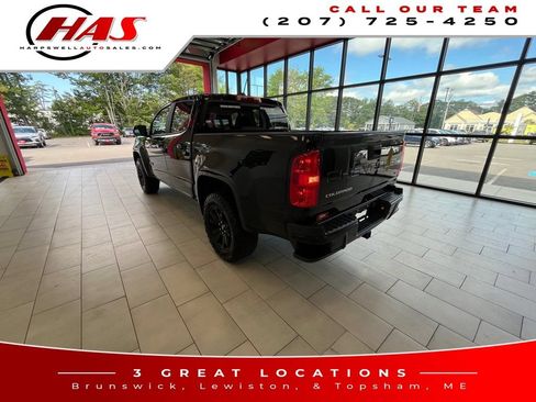 Used 2021 Chevrolet Colorado Z71 w/ Z71 Midnight Edition AWD/4WD image 3