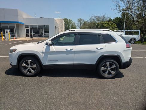 Used 2019 Jeep Cherokee Limited AWD/4WD image 8