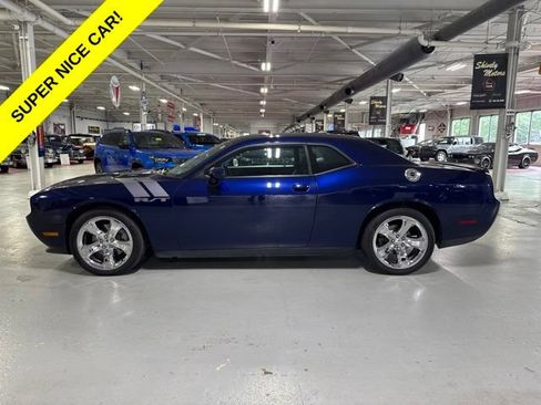 Used 2013 Dodge Challenger R/T w/ Sound Group II RWD image 2