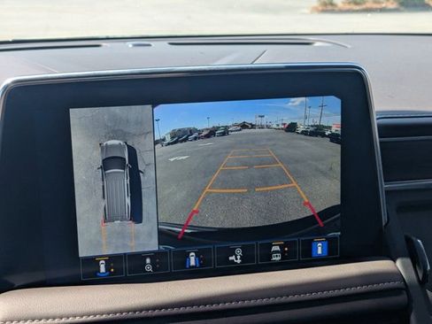 Used 2023 Chevrolet Tahoe Z71 w/ Luxury Package image 23