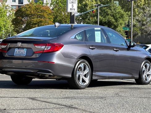 Used 2019 Honda Accord EX image 4