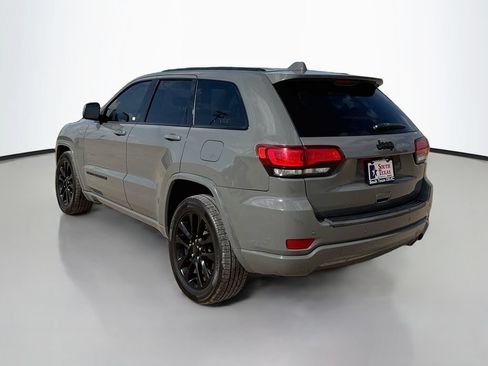 Used 2020 Jeep Grand Cherokee Altitude RWD image 5