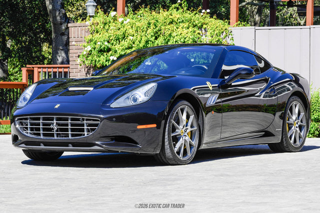 Used 2013 Ferrari California RWD image 20