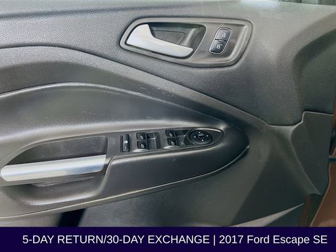 Used 2017 Ford Escape SE w/ SE Cold Weather Package image 22