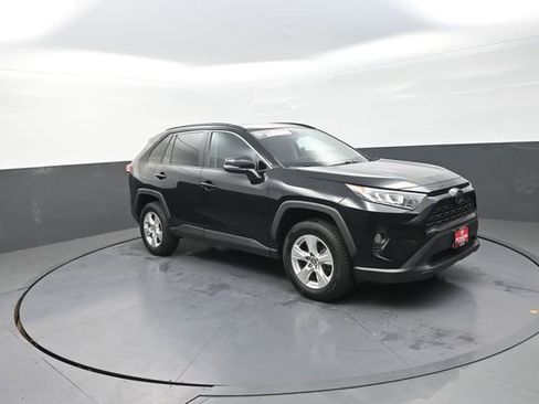 Used 2021 Toyota RAV4 XLE w/ Convenience Package image 50
