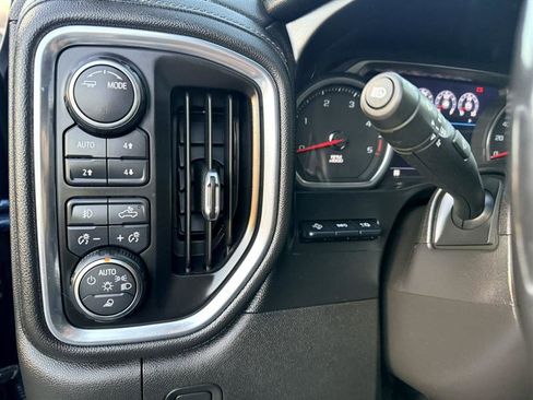 Used 2021 Chevrolet Silverado 2500 LTZ w/ LTZ Plus Package image 34