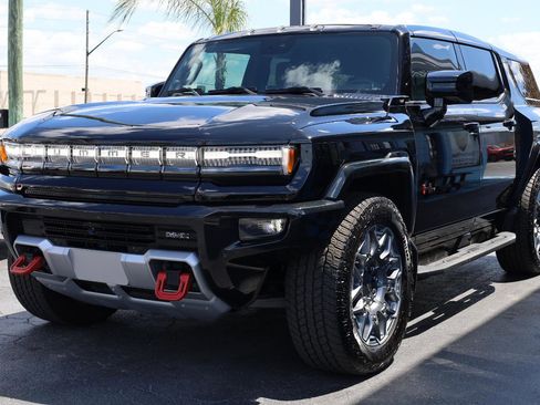 Used 2025 GMC Hummer EV 3X w/ LPO, Sport Package image 2