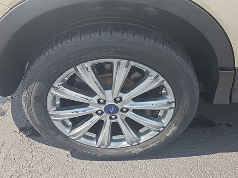 Used 2017 Ford Escape Titanium FWD image 11
