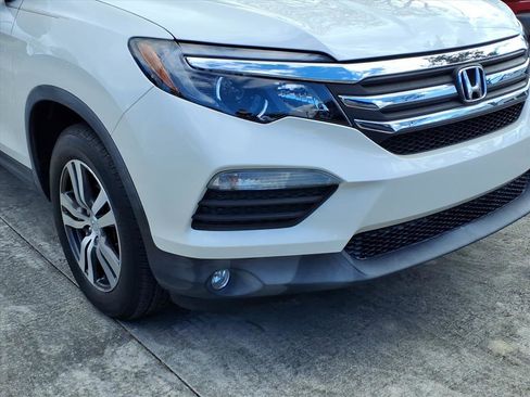 Used 2017 Honda Pilot EX-L image 4