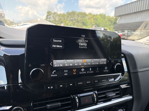 Used 2023 Nissan Pathfinder Platinum w/ Lighting Package (N93) FWD image 25